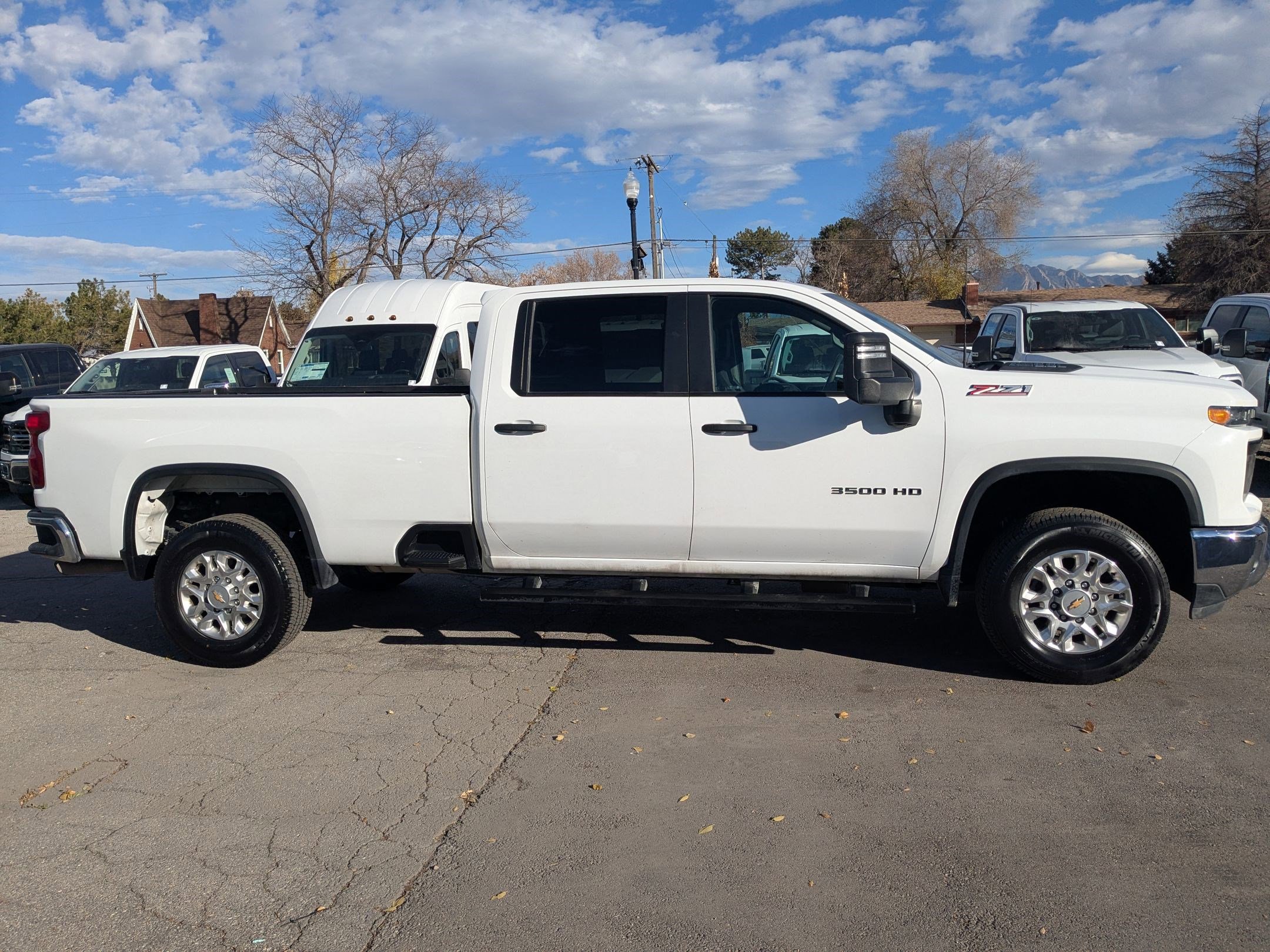Used 2024 Chevrolet Silverado 3500 W/T image 2