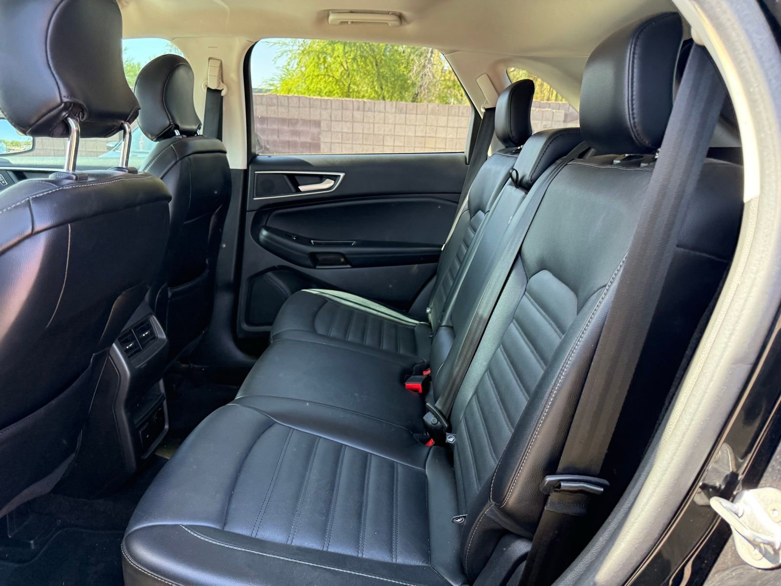 Used 2018 Ford Edge SEL w/ Equipment Group 201A FWD image 10