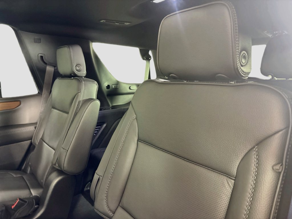 New 2026 GMC Yukon Denali w/ Denali Reserve Package AWD/4WD image 25
