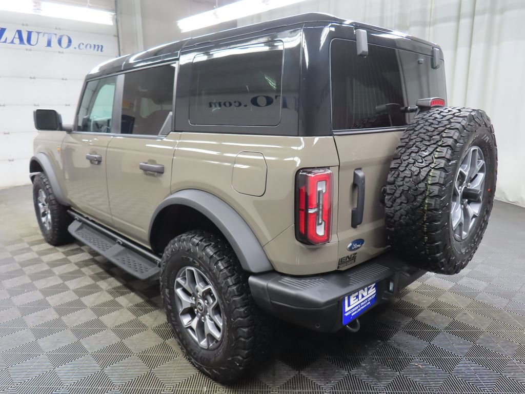 Used 2025 Ford Bronco Badlands AWD/4WD image 6