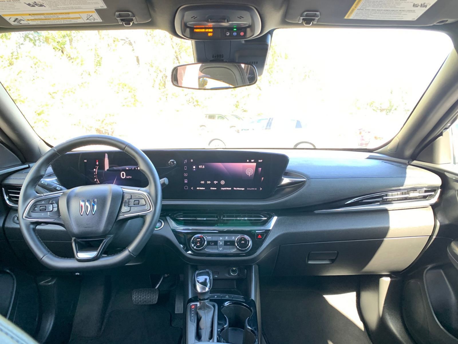 Used 2025 Buick Envista Sport Touring image 31