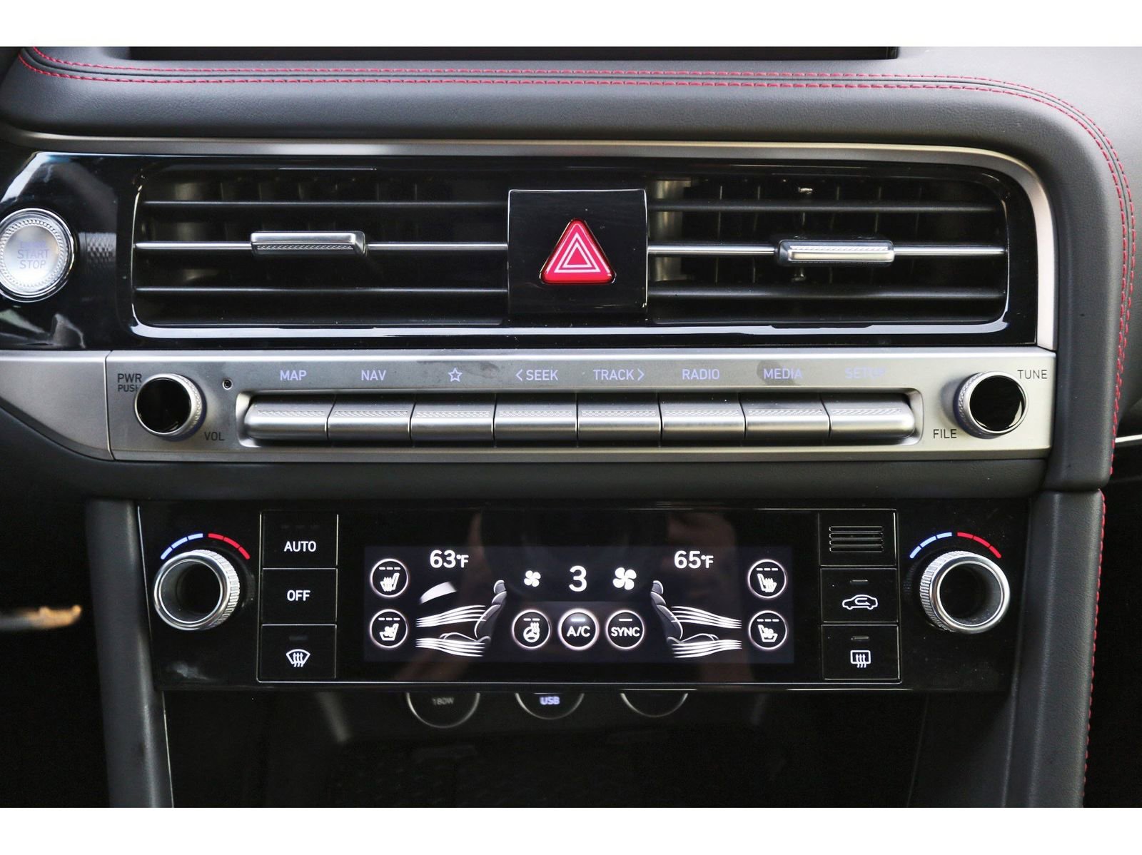 Used 2025 Genesis G70 3.3T Advanced w/ Sport Prestige Package image 27