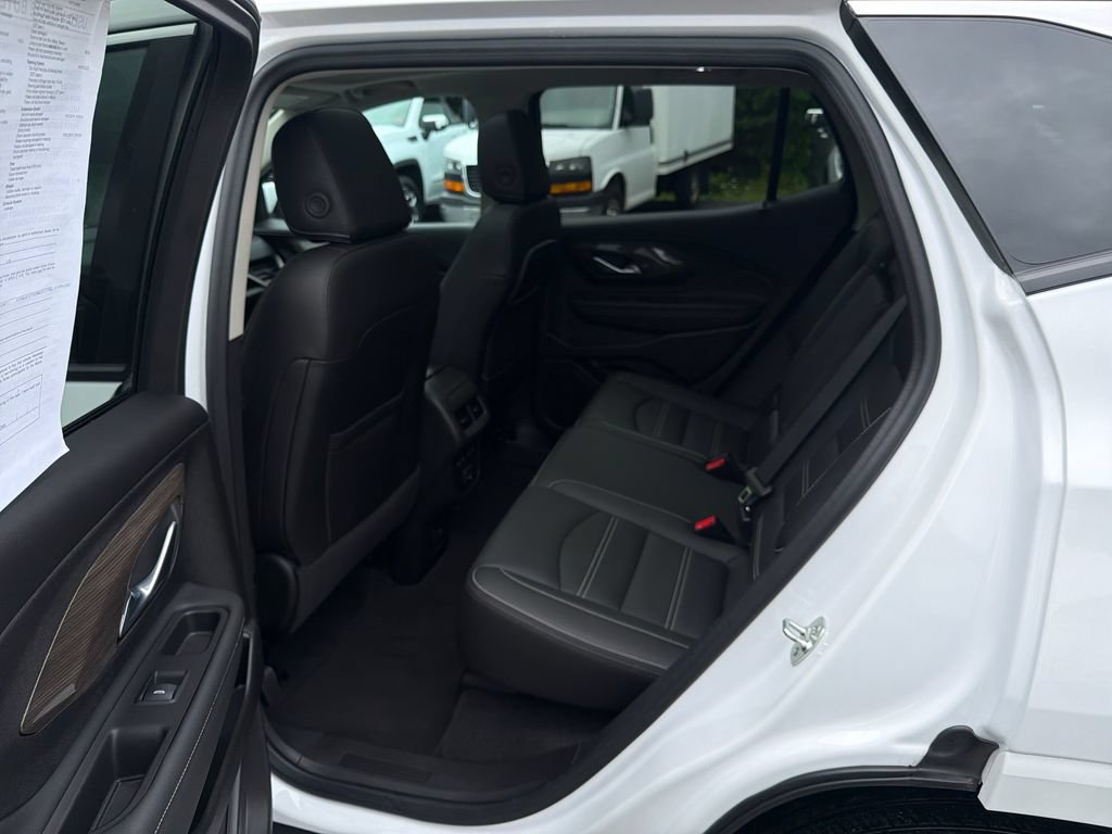 Certified 2024 GMC Terrain Denali w/ Denali Premium Package AWD/4WD image 20