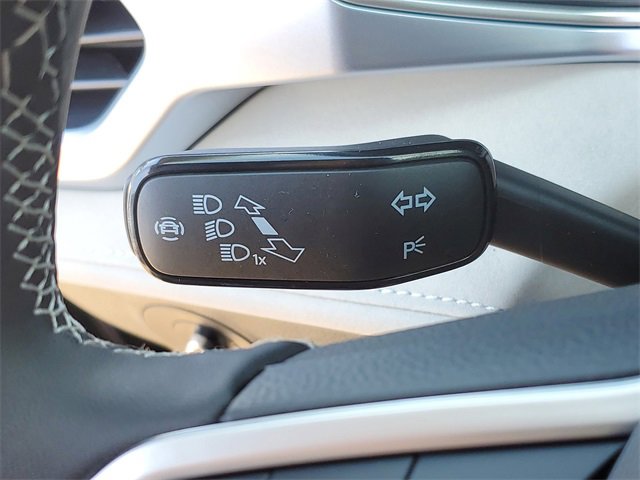 New 2025 Volkswagen Taos SE image 22