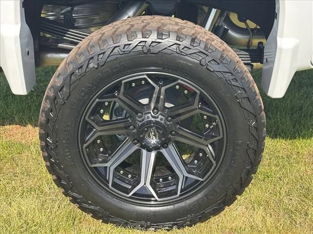 New 2026 GMC Sierra 2500 AT4 w/ Technology Package AWD/4WD image 13