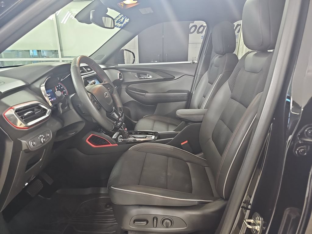 Certified 2023 Chevrolet TrailBlazer RS w/ Sun and Liftgate Package AWD/4WD image 19