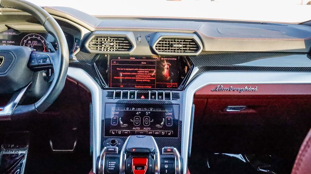 Used 2022 Lamborghini Urus image 15