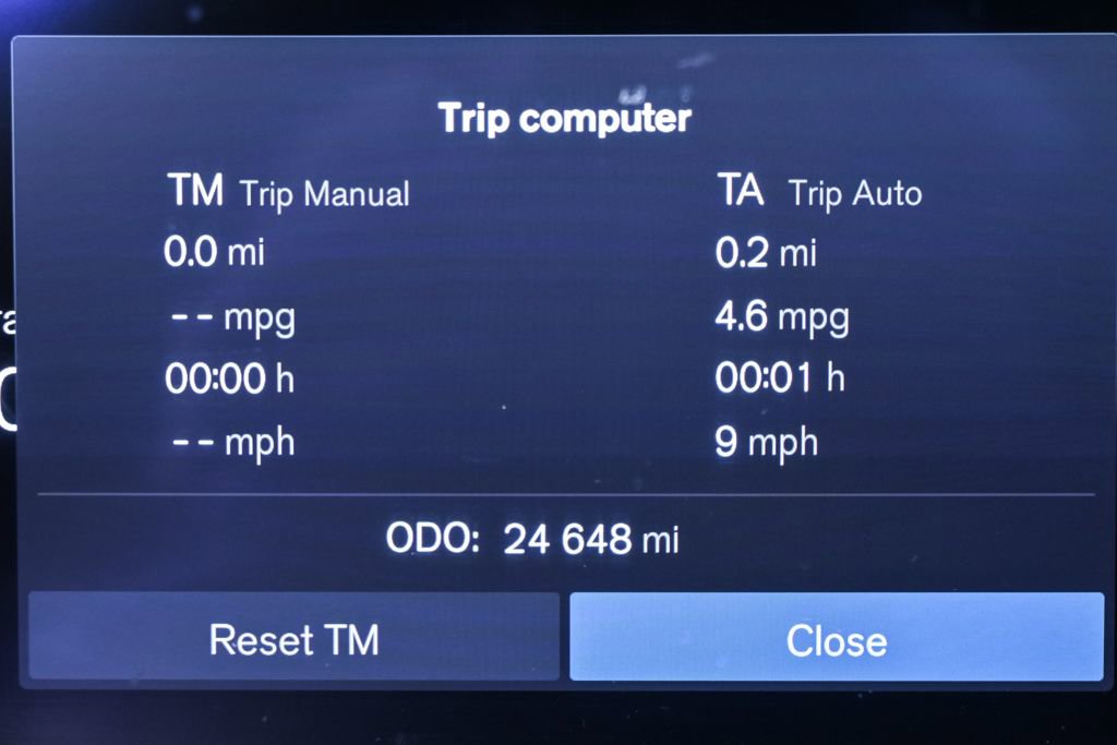 Certified 2024 Volvo V60 B5 Cross Country Ultimate image 14