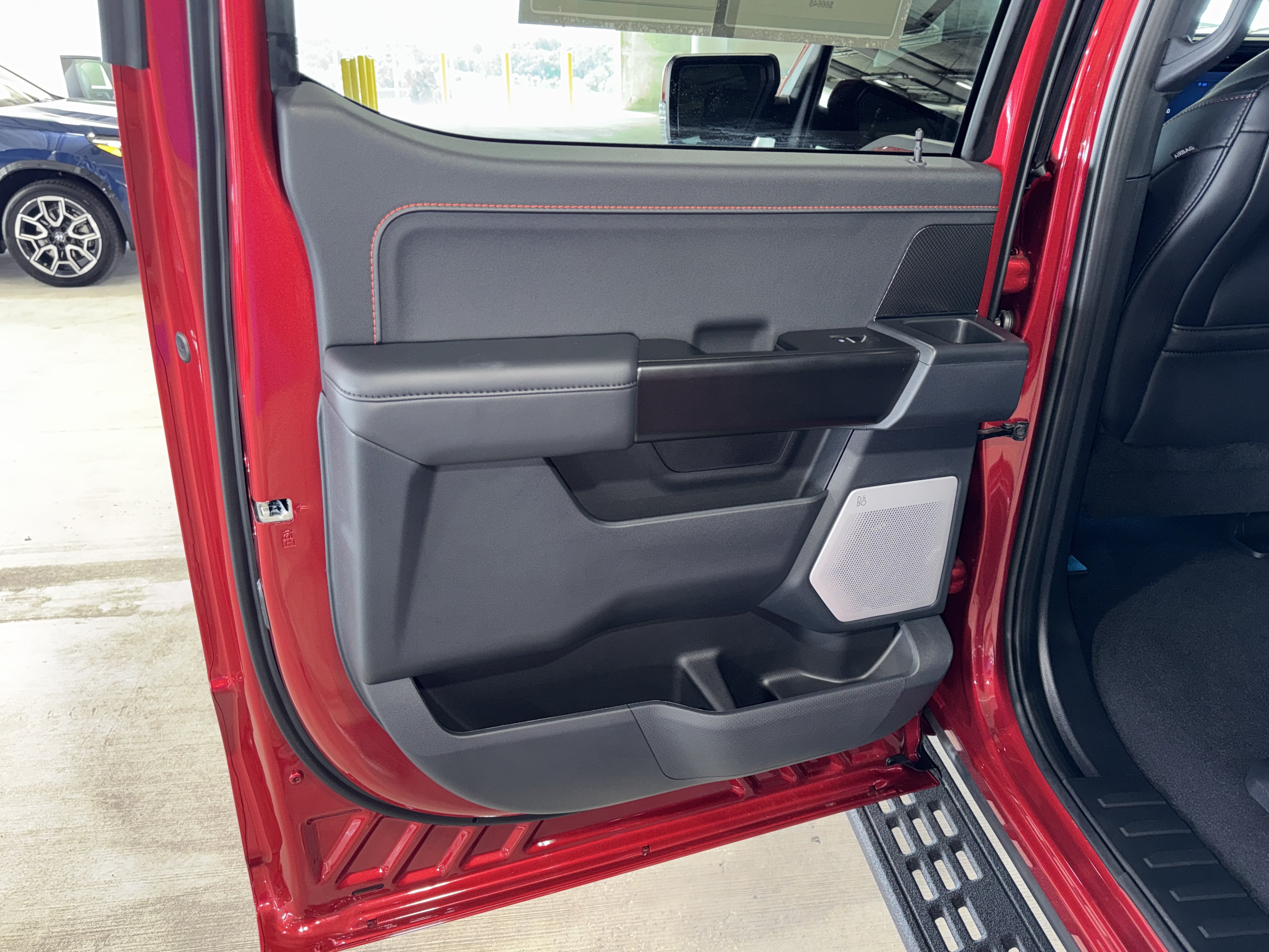 Used 2025 Ford F150 Raptor AWD/4WD image 15
