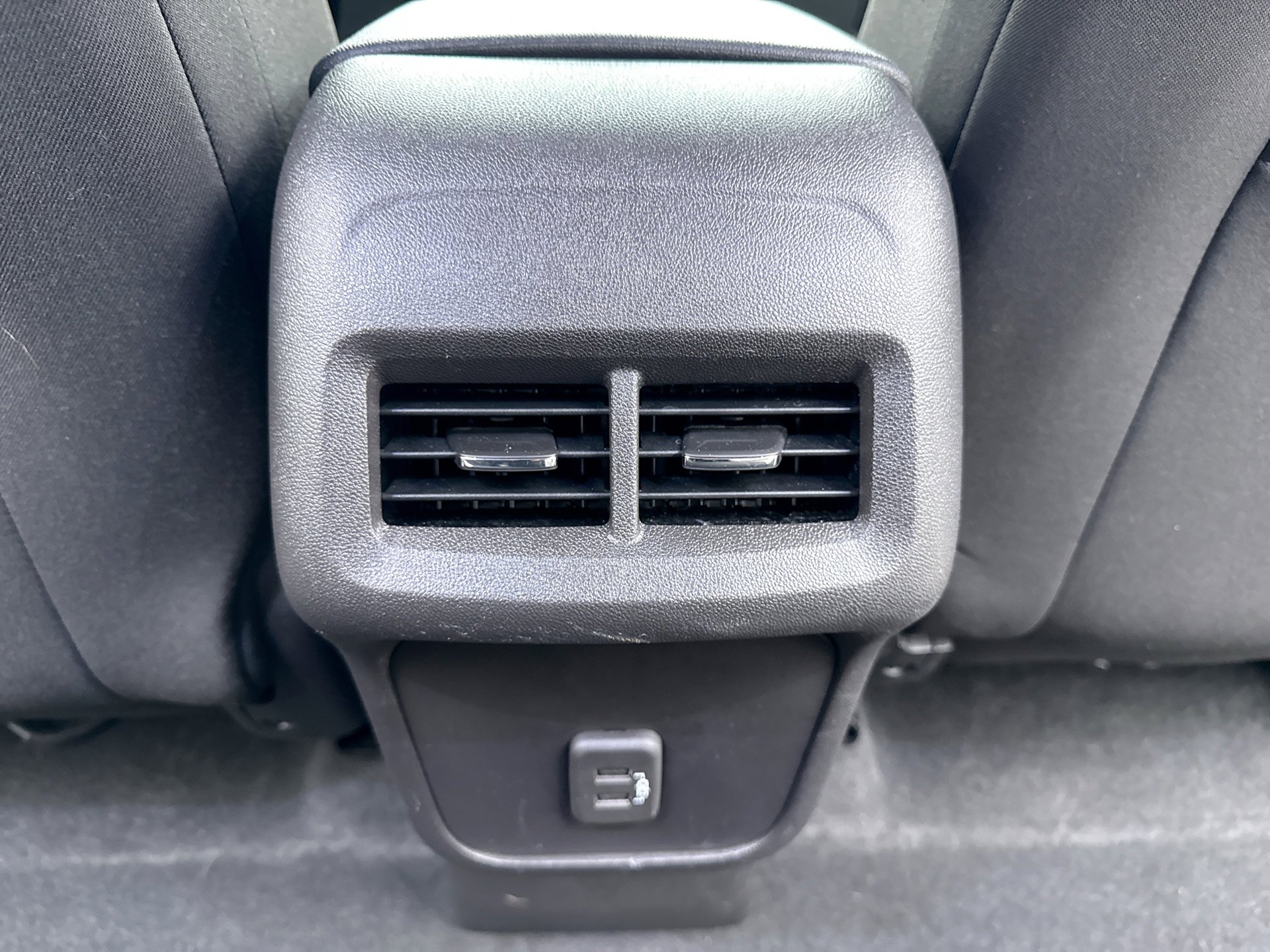 Used 2024 Chevrolet Equinox LT w/ Driver Convenience Package image 18