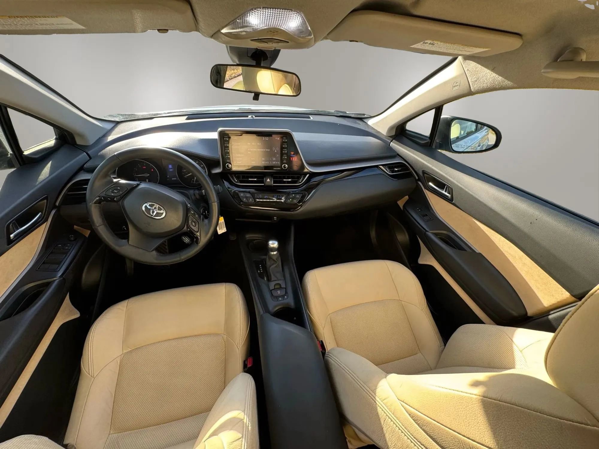 Used 2020 Toyota C-HR LE image 9