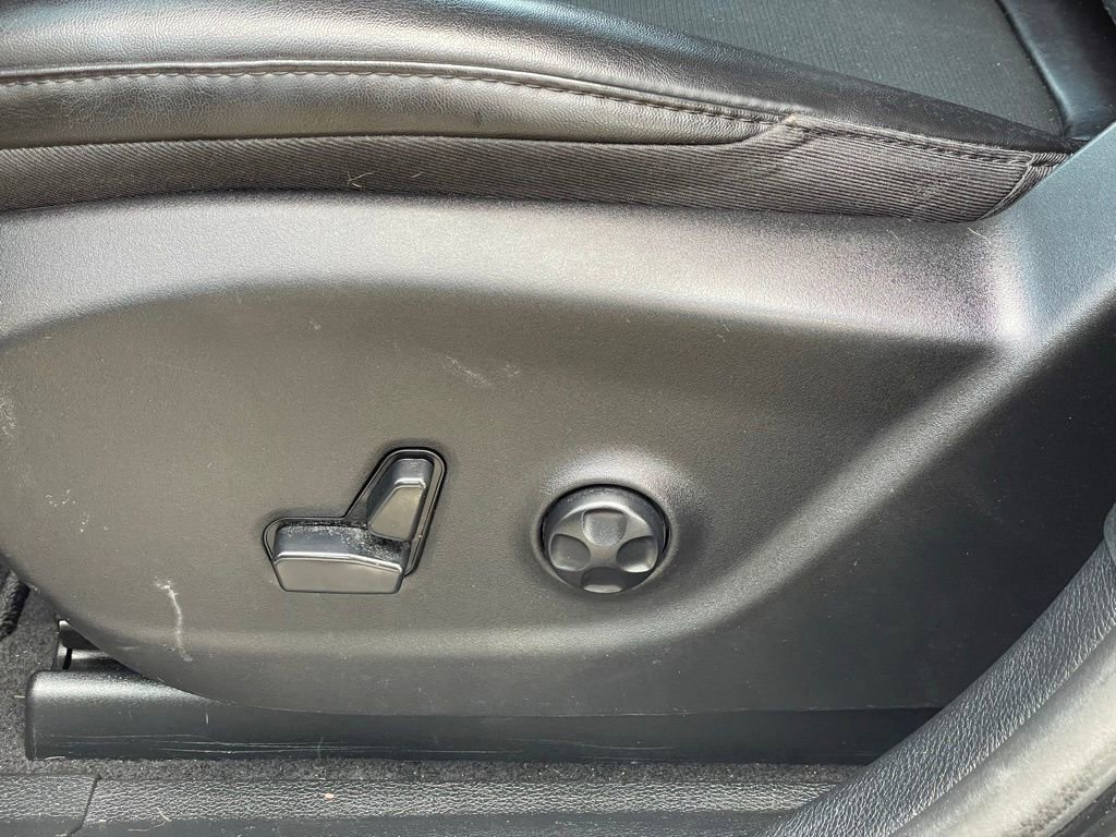 Used 2021 Jeep Cherokee Latitude Plus image 10