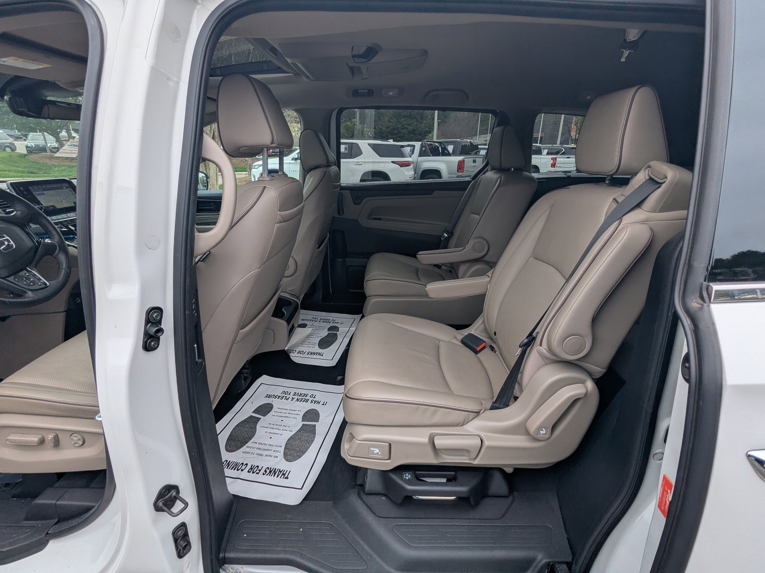 Used 2024 Honda Odyssey Elite image 11