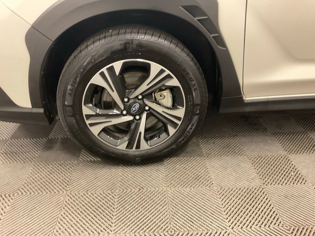 Used 2025 Subaru Crosstrek 2.0i Premium AWD/4WD image 14