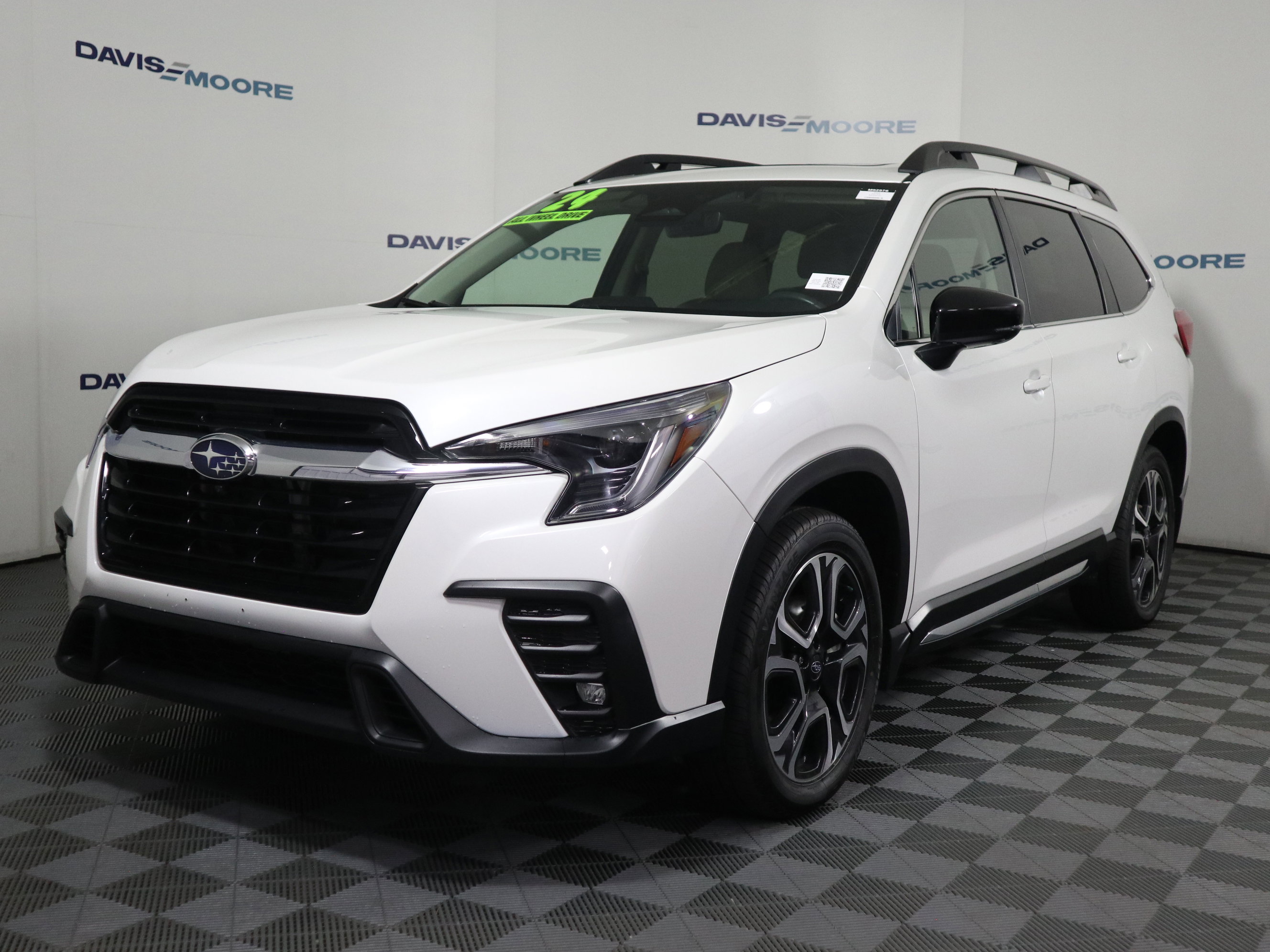 Used 2024 Subaru Ascent Limited w/ Technology Package AWD/4WD image 11