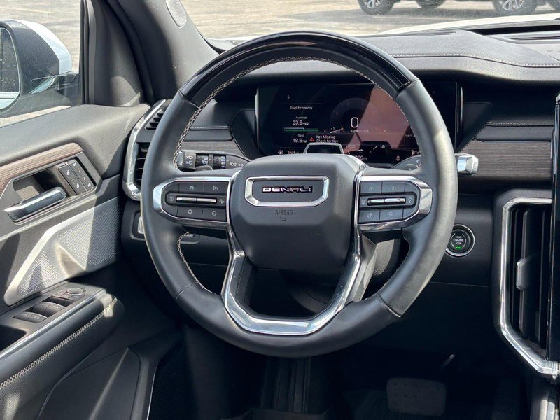 Used 2024 GMC Acadia Denali w/ Super Cruise Package image 13