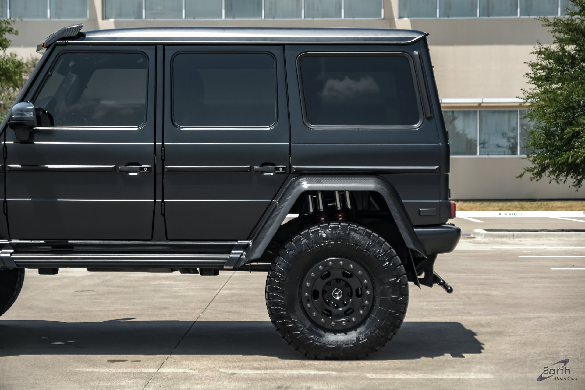 Used 2017 Mercedes-Benz G 550 Squared image 9