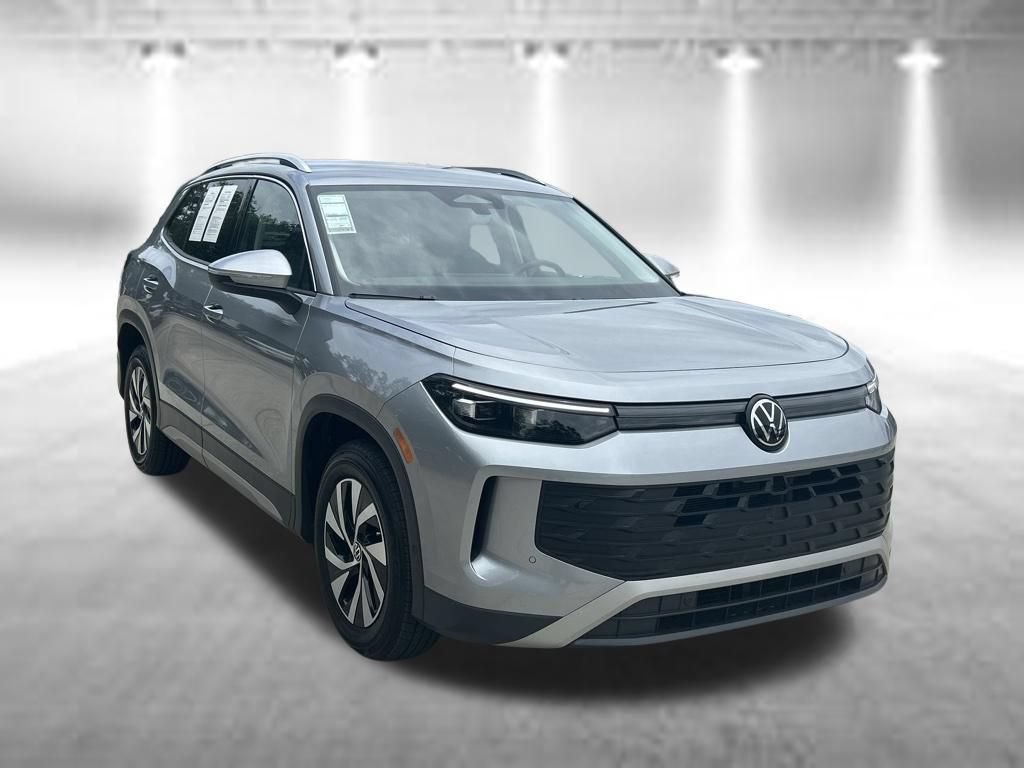 Certified 2025 Volkswagen Tiguan S FWD image 7