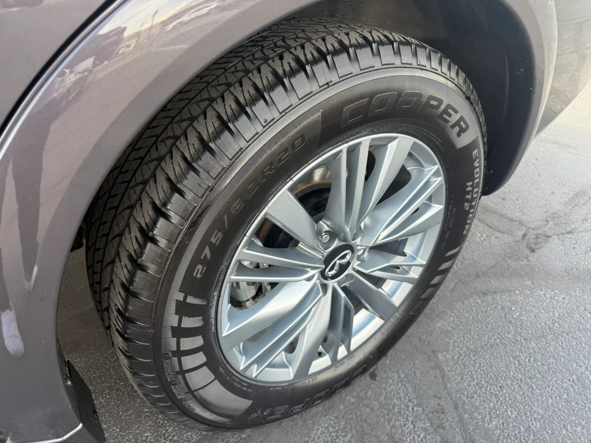 Used 2023 INFINITI QX80 Luxe w/ Cargo Package image 30