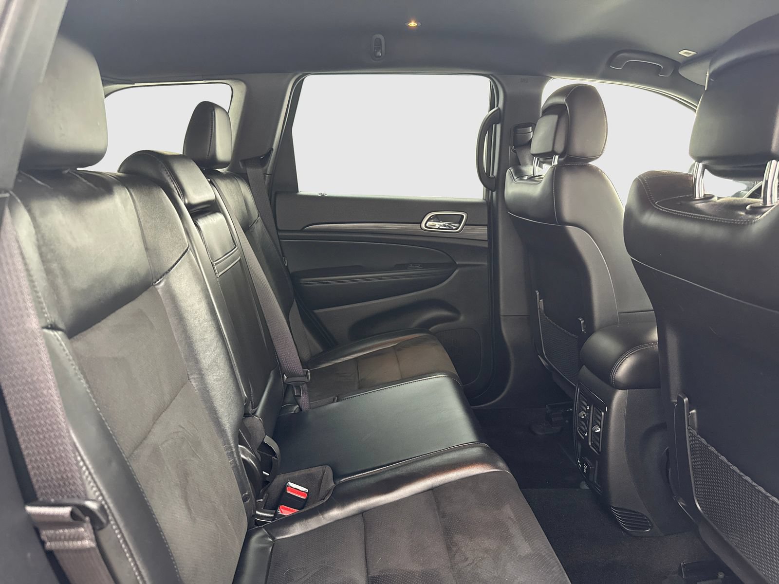 Used 2022 Jeep Grand Cherokee Laredo X RWD image 44