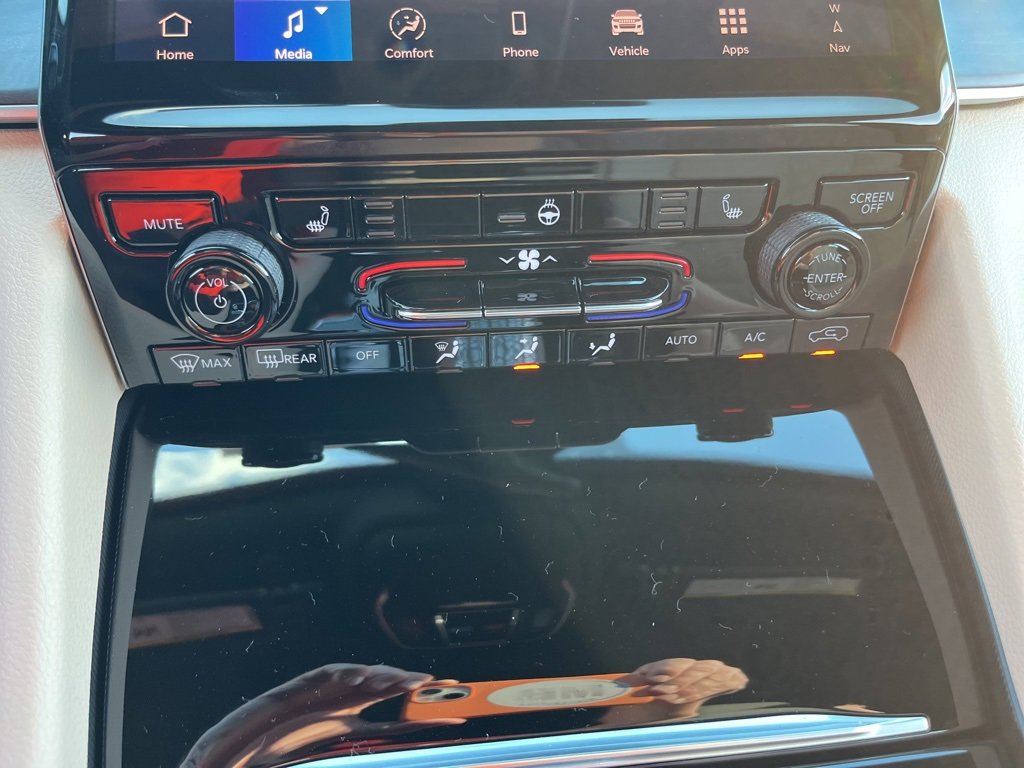 New 2025 Jeep Grand Cherokee L Limited image 22