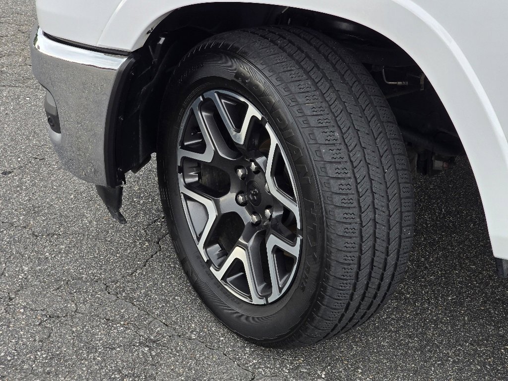 Used 2025 RAM 1500 Laramie image 27