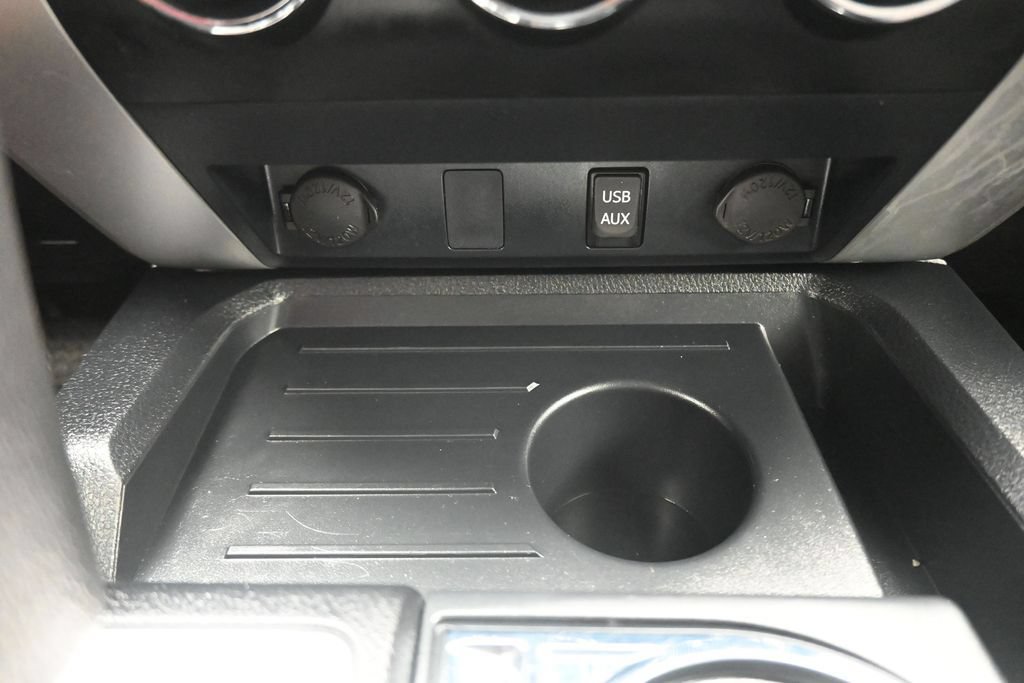 Used 2019 Toyota Tundra SR5 w/ SR5 Upgrade Package RWD image 20
