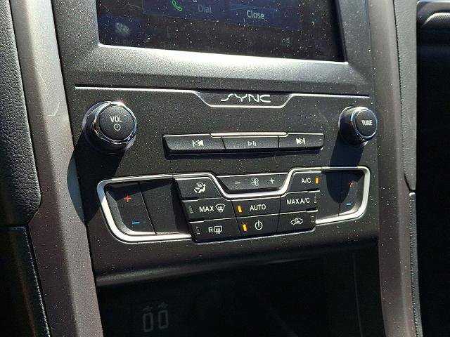 Certified 2020 Ford Fusion SE FWD image 15