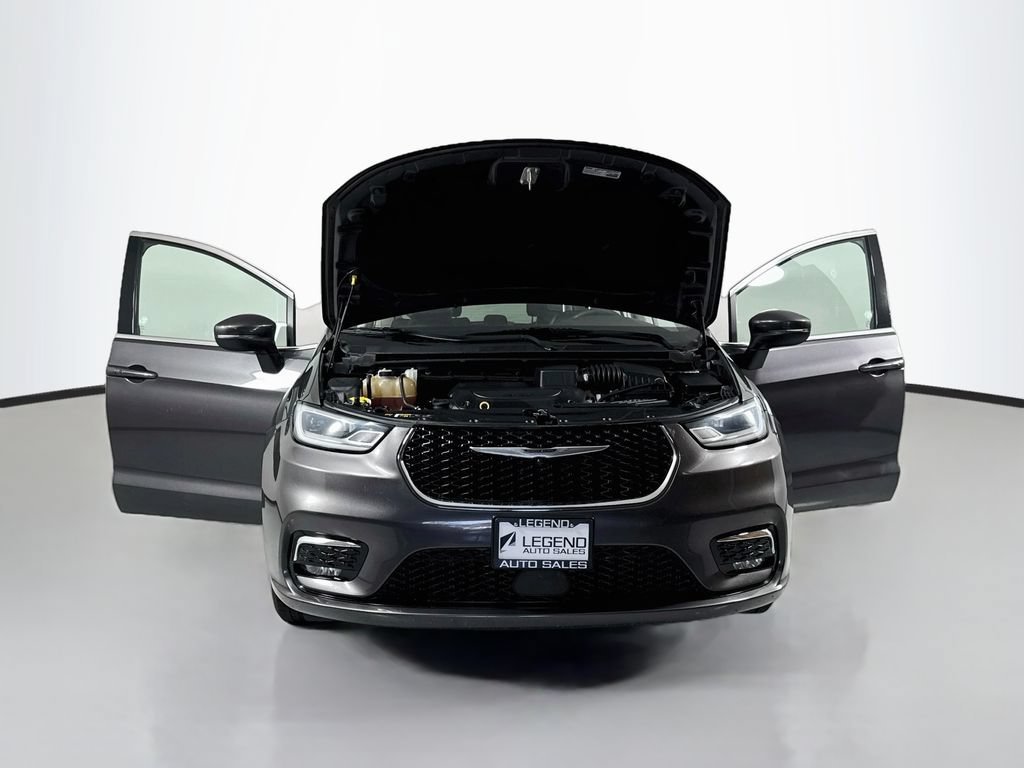 Used 2023 Chrysler Pacifica Touring-L FWD image 20
