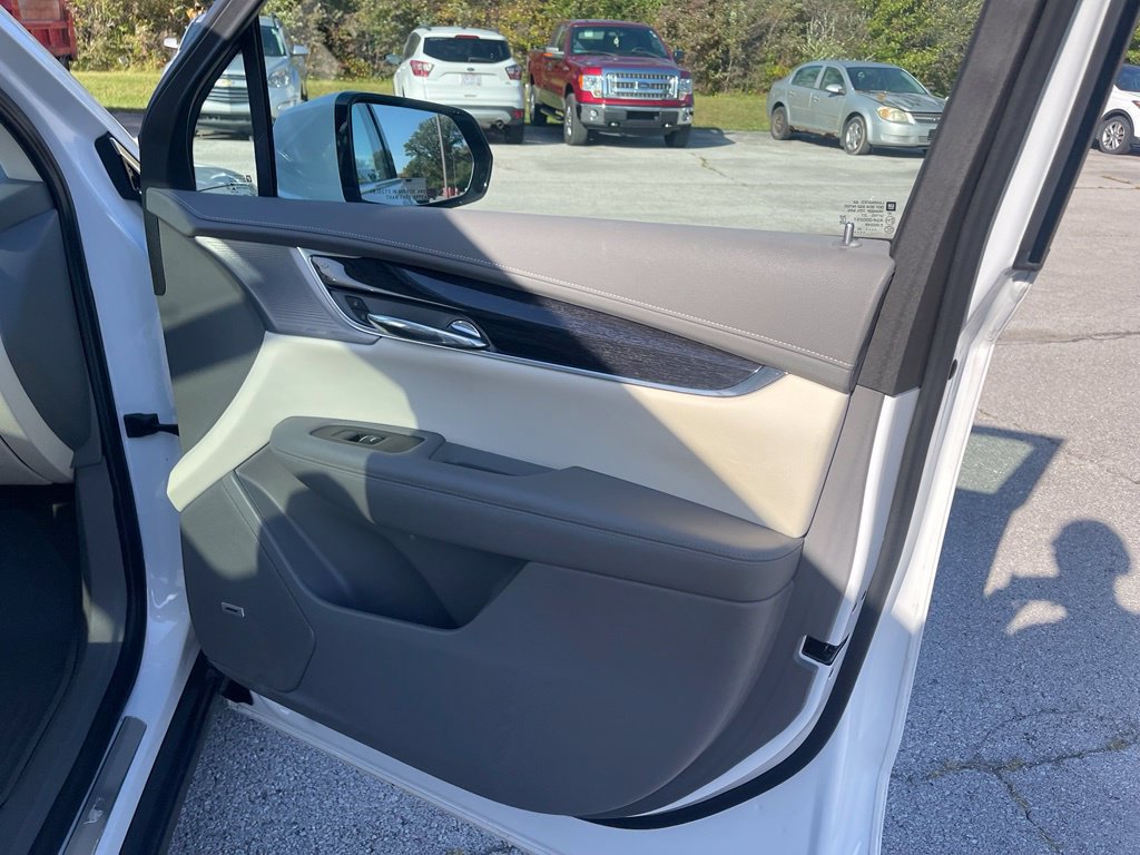 Certified 2023 Cadillac XT6 Premium Luxury w/ LPO, Floor Liner Package AWD/4WD image 20