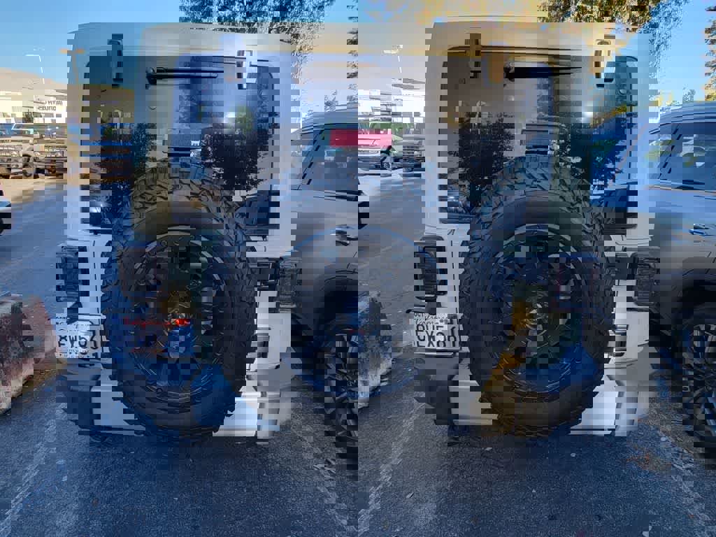 Used 2012 Jeep Wrangler Unlimited Sahara w/ Connectivity Group image 5