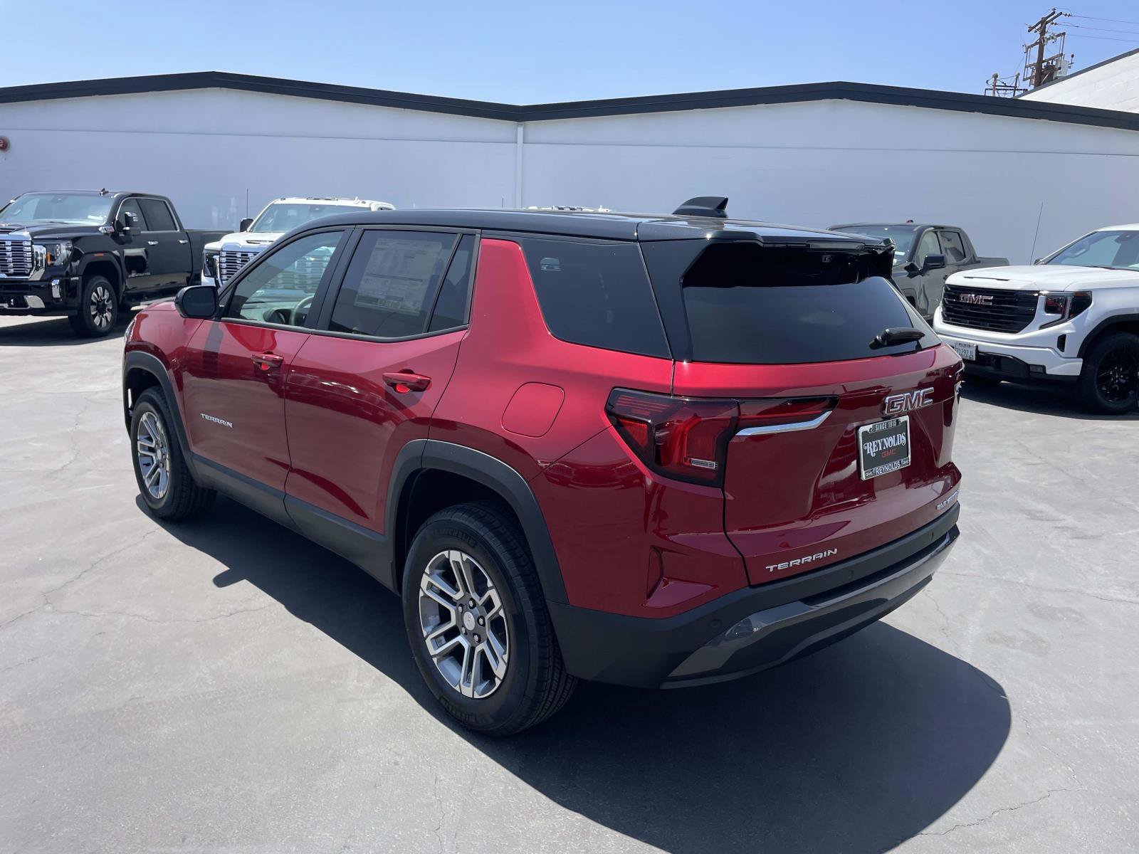 New 2026 GMC Terrain Elevation w/ Technology Package II FWD image 7