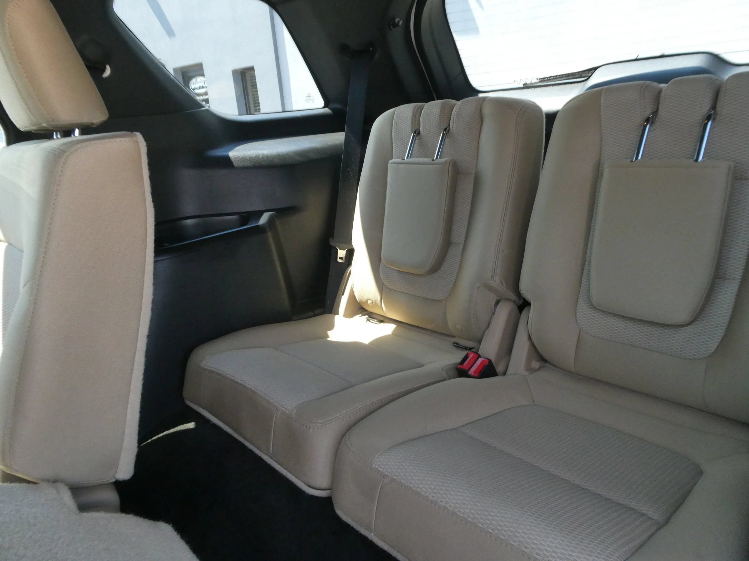 Used 2017 Ford Explorer XLT FWD image 28