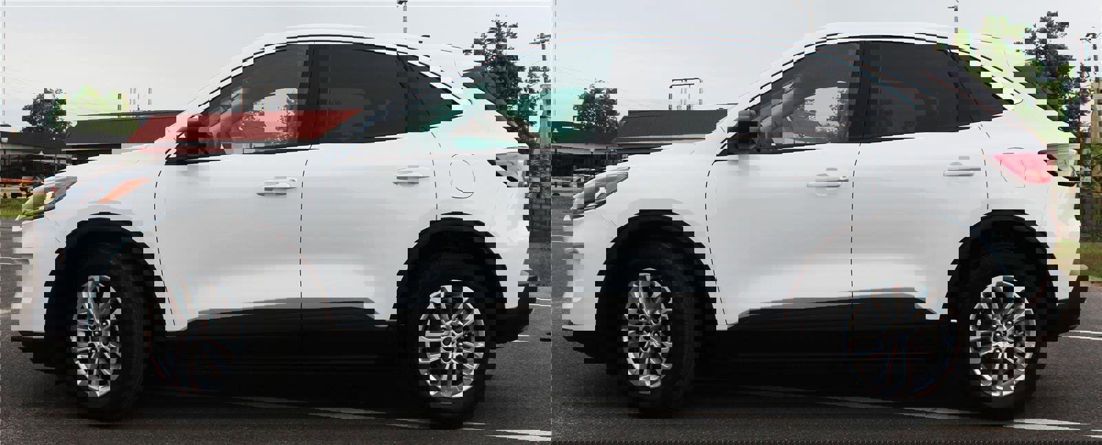 Used 2022 Ford Escape SE image 2