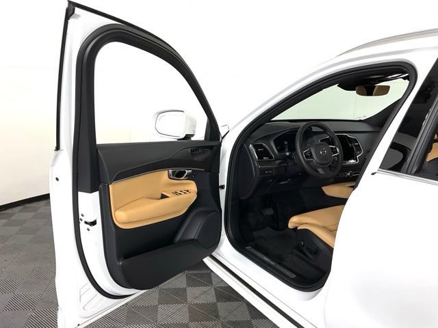 Used 2024 Volvo XC90 T8 Ultimate w/ Protection Package Premier AWD/4WD image 26