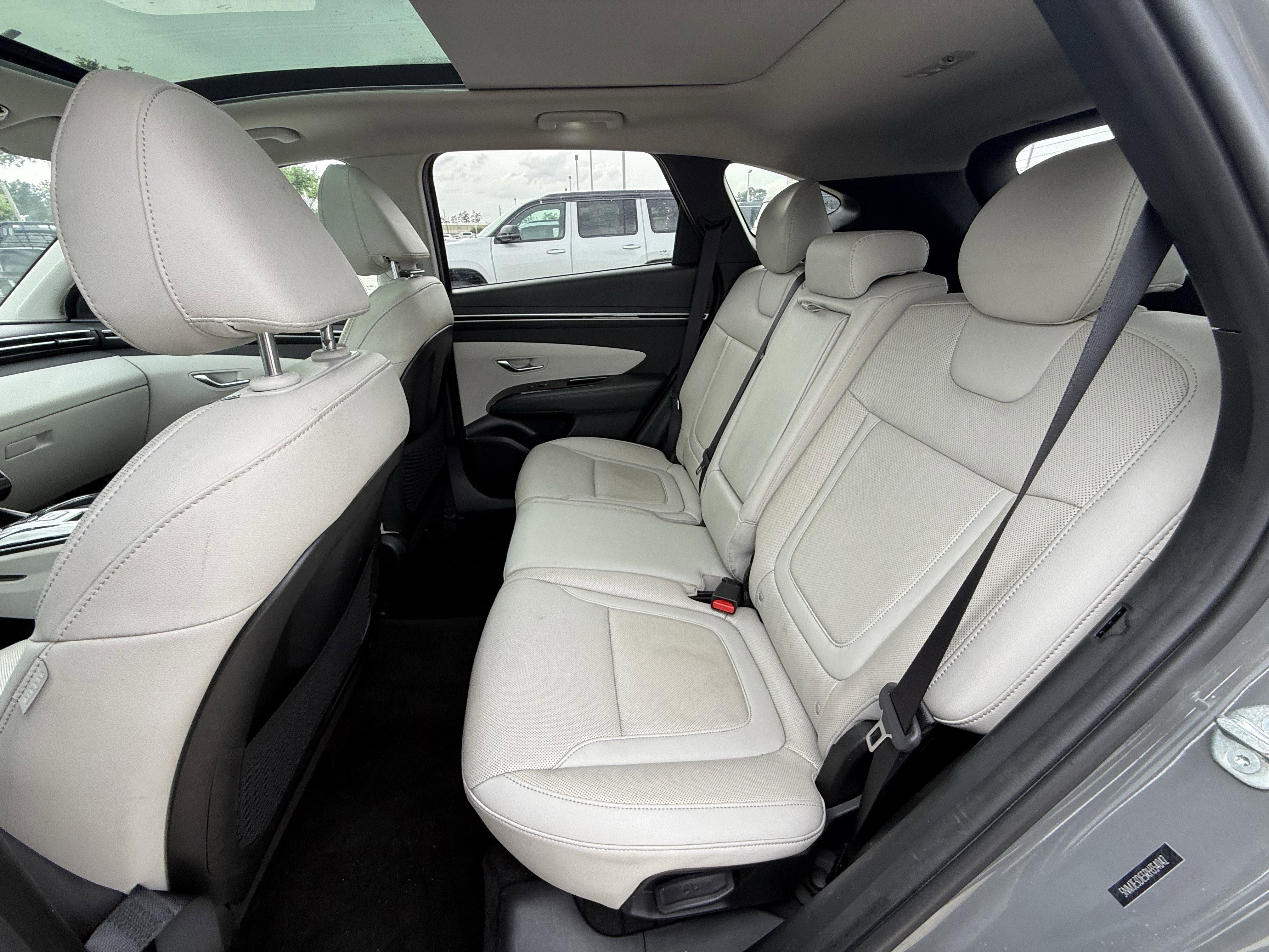 Used 2024 Hyundai Tucson Limited FWD image 32