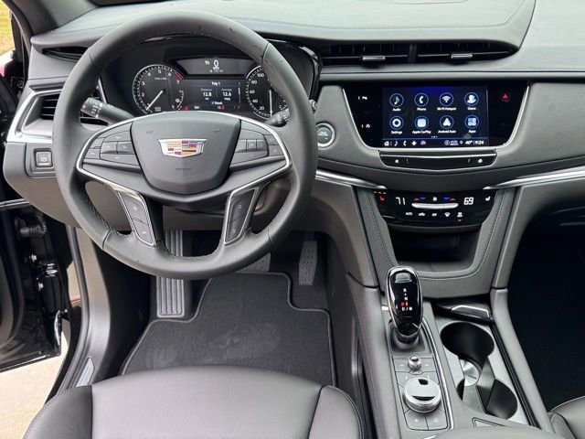 New 2026 Cadillac XT5 Luxury image 20