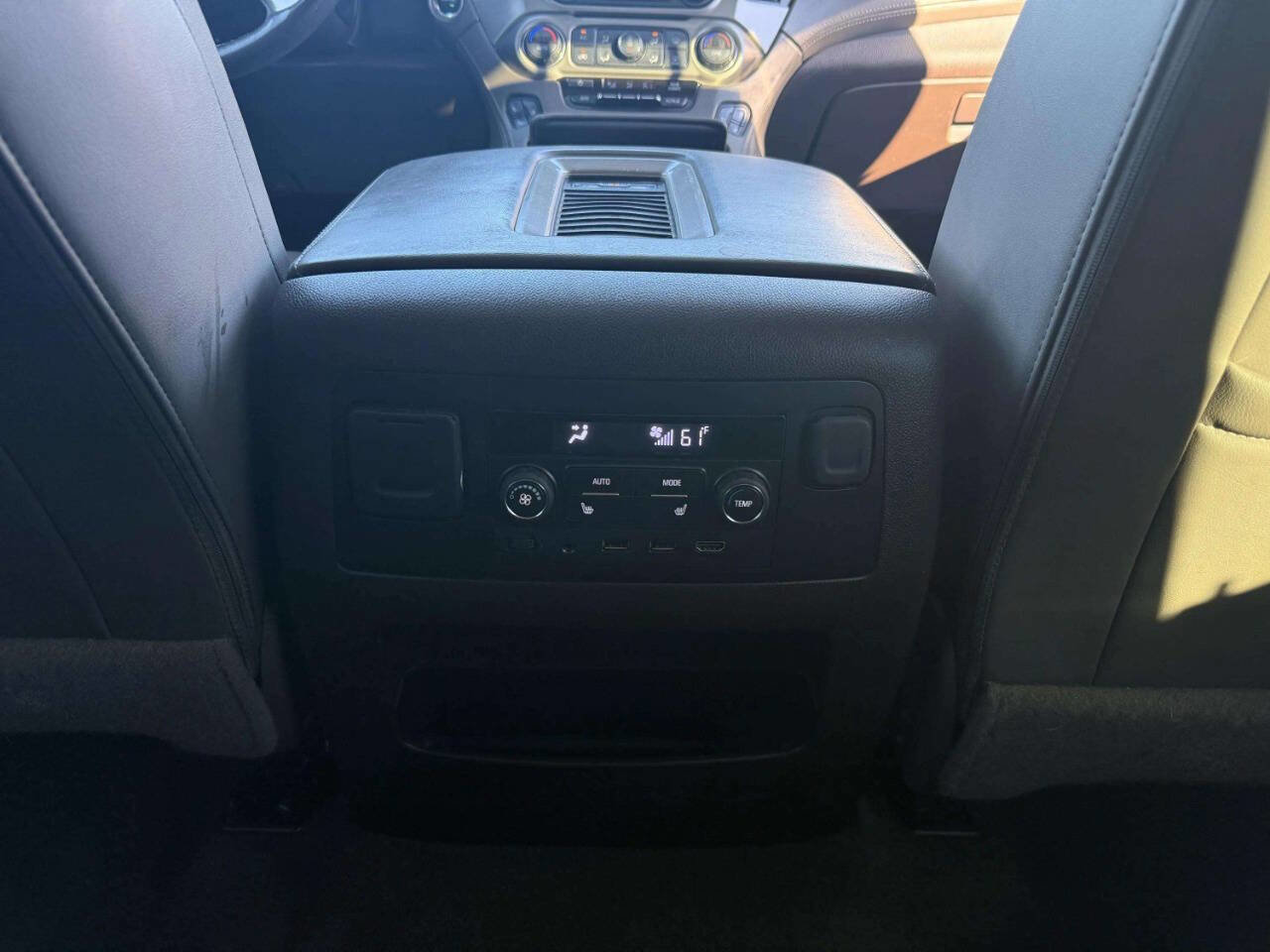 Used 2019 GMC Yukon XL Denali w/ Open Road Package image 18