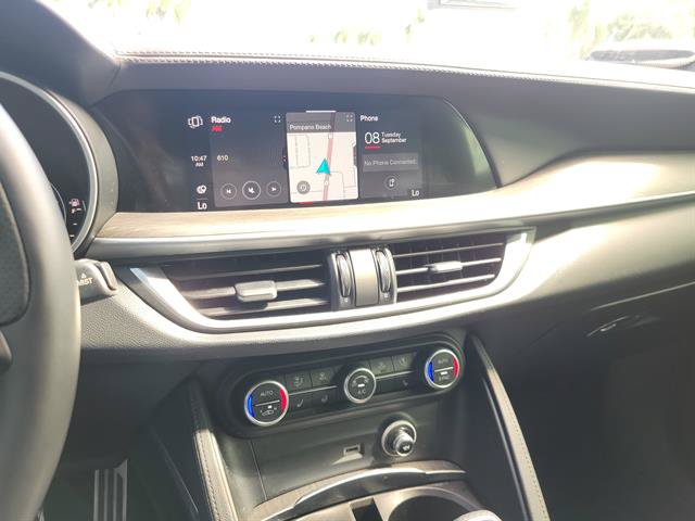 Used 2022 Alfa Romeo Stelvio Ti AWD/4WD image 46