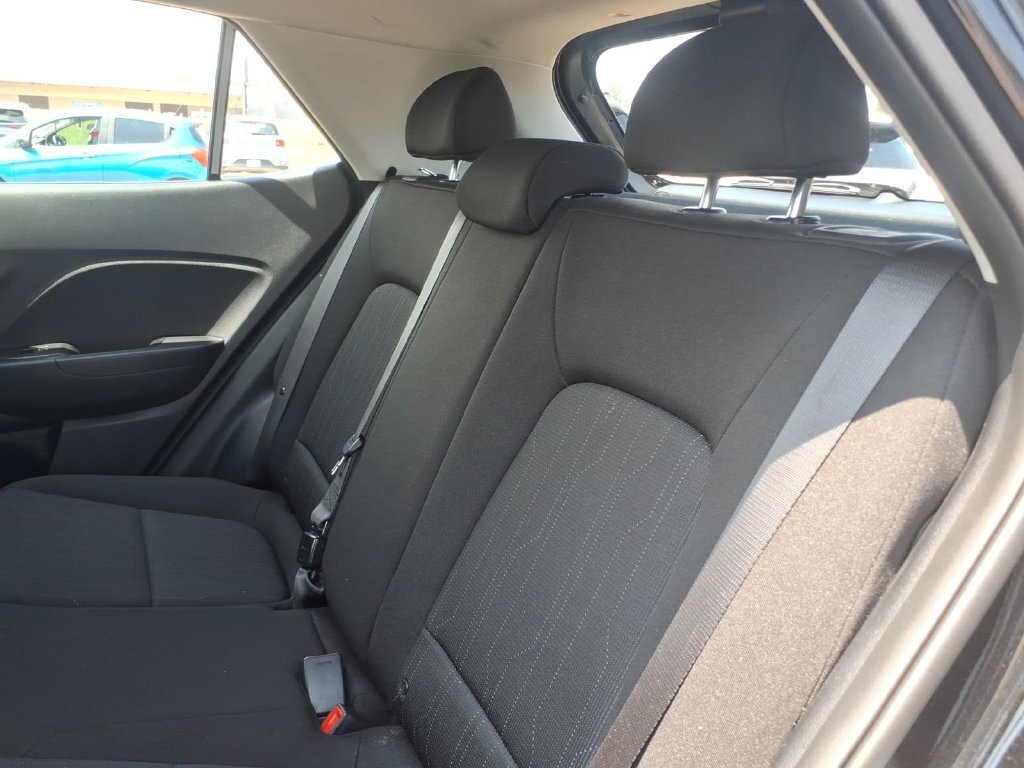 Certified 2025 Hyundai Venue SE FWD image 13