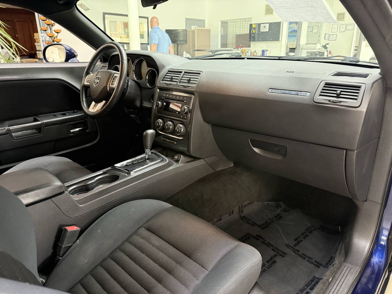 Used 2014 Dodge Challenger SXT RWD image 17