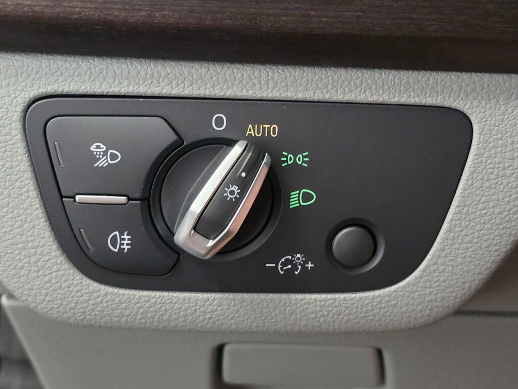 Certified 2025 Audi Q5 2.0T Premium Plus w/ Premium Plus Package image 37