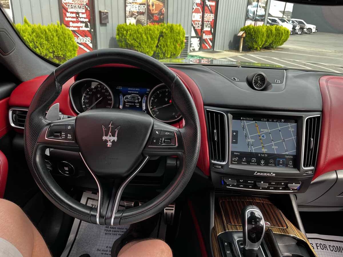 Used 2017 Maserati Levante S AWD/4WD image 9