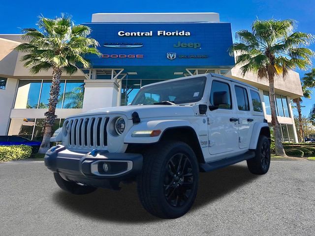 Certified 2023 Jeep Wrangler Sahara w/ Dual Top Group image 9