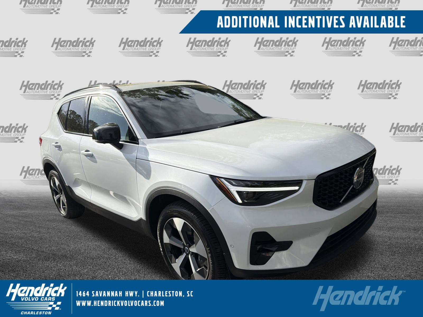 New 2026 Volvo XC40 B5 Plus w/ Protection Package Premier