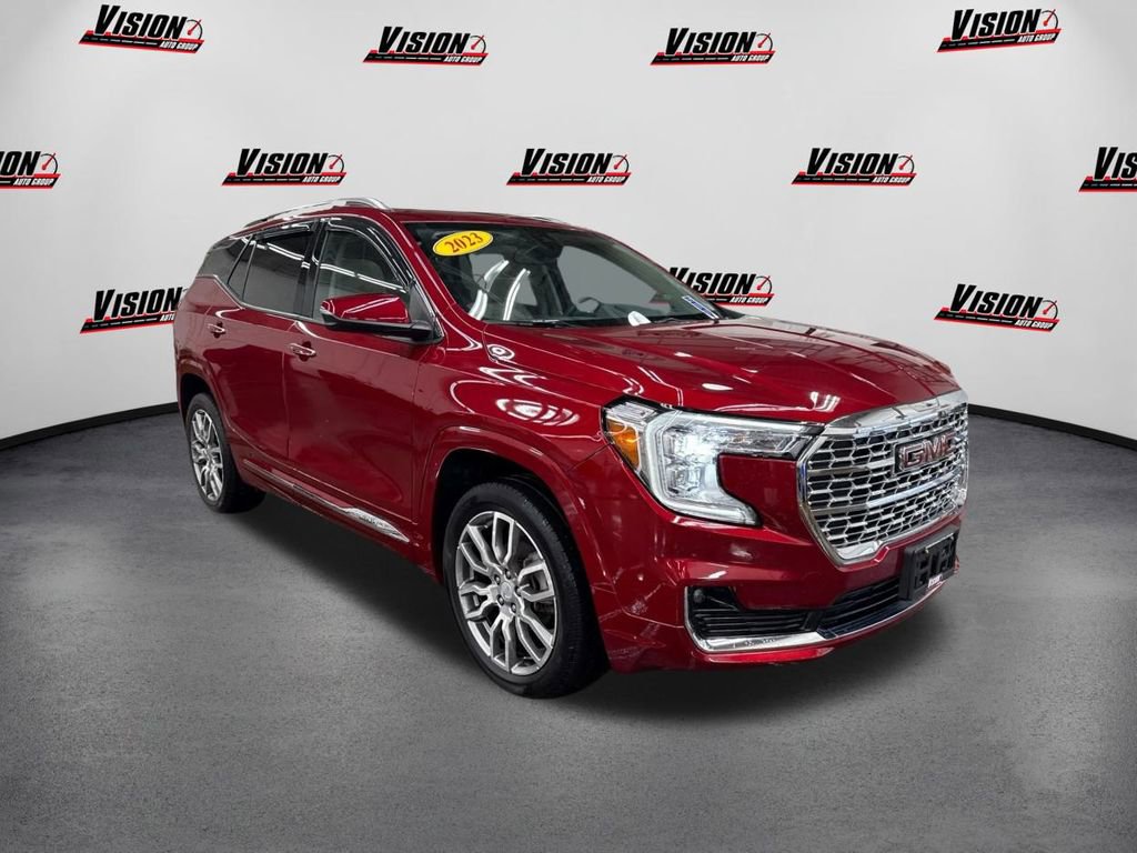 Used 2023 GMC Terrain Denali video 3