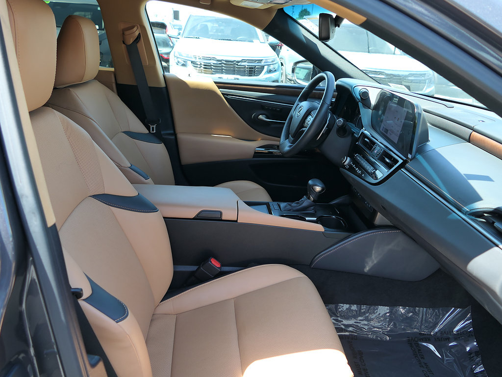 Used 2024 Lexus ES 350 w/ Premium Package FWD image 27
