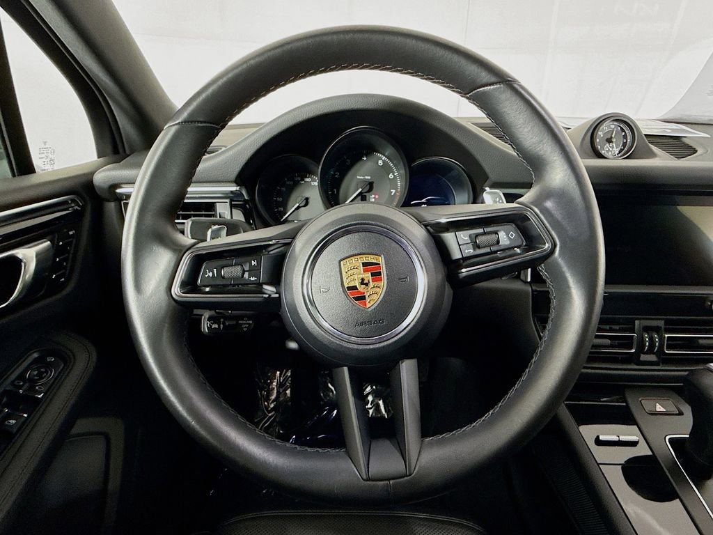 Used 2024 Porsche Macan image 14