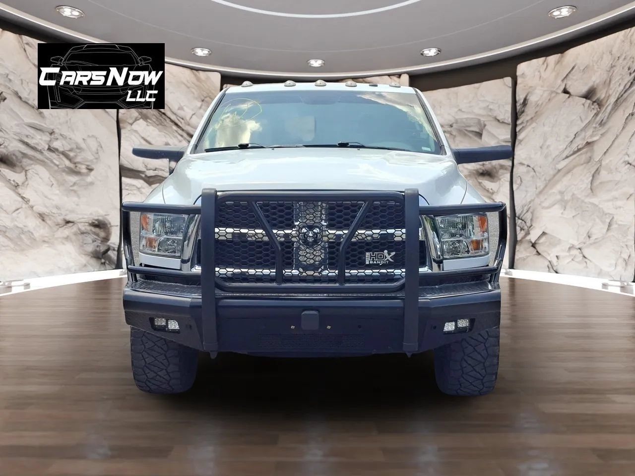 Used 2018 RAM 3500 SLT AWD/4WD image 2