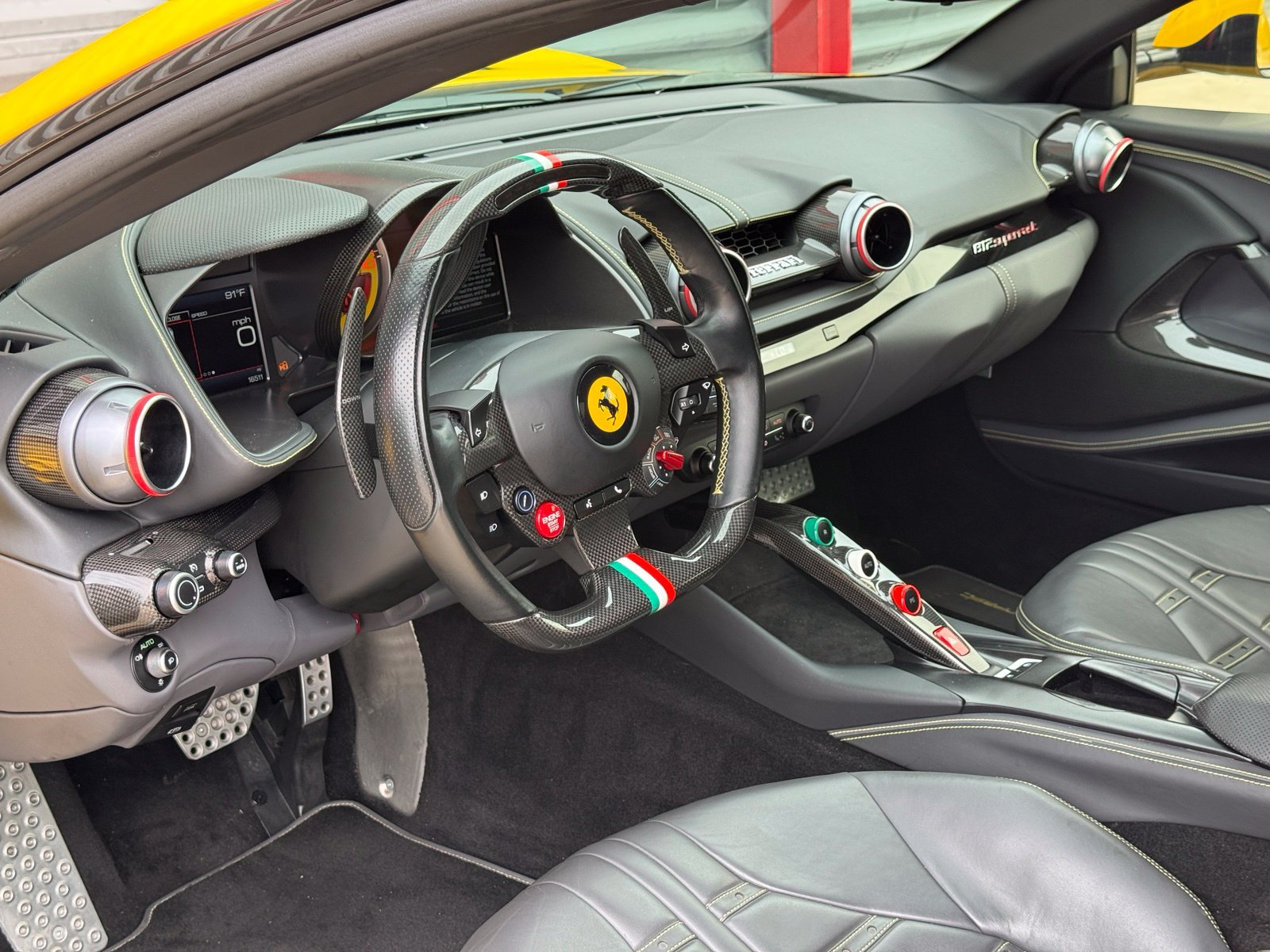 Used 2019 Ferrari 812 Superfast RWD image 36